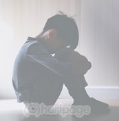 �Y��Ńq�U������Ă���q���̉摜